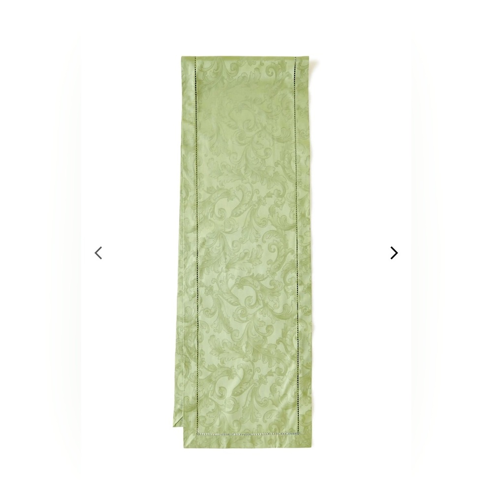 Sferra Acanthus 70 inch table runner